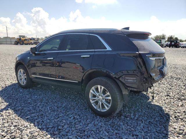 1GYKNAR41MZ141533 - 2021 CADILLAC XT5 LUXURY BLUE photo 2