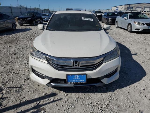 1HGCR2F54GA179120 - 2016 HONDA ACCORD SPORT Ақ фото 5