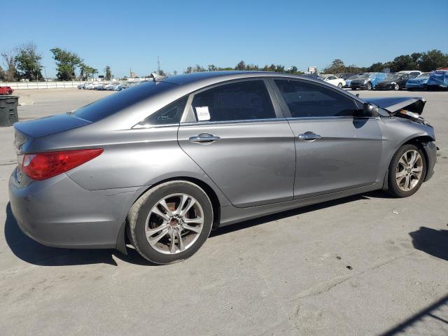 5NPEC4AC8BH232820 - 2011 HYUNDAI SONATA SE GRAY photo 3