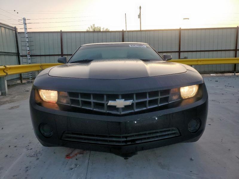 2G1FA1E3XD9144272 - 2013 CHEVROLET CAMARO LS BLACK photo 5