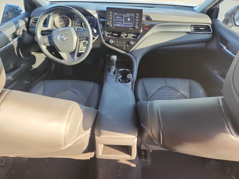 4T1G11AK8NU661868 - 2022 TOYOTA CAMRY SE SILVER photo 8