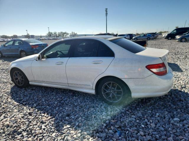 WDDGF8BB3BR151705 - 2011 MERCEDES-BENZ C 300 4MATIC WHITE photo 2