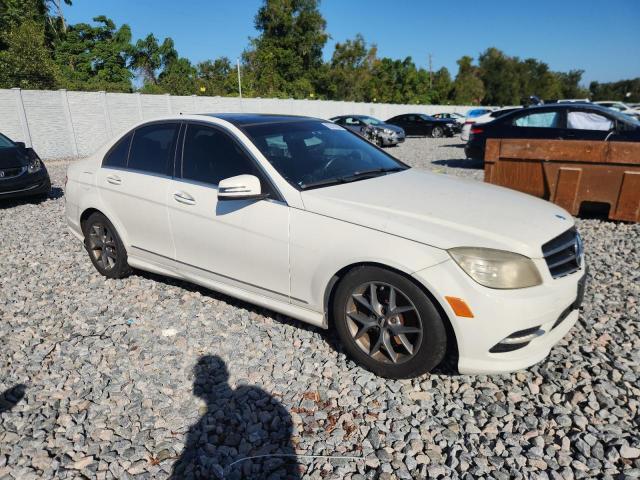 WDDGF8BB3BR151705 - 2011 MERCEDES-BENZ C 300 4MATIC WHITE photo 4