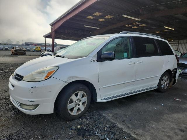 2004 TOYOTA SIENNA XLE, 