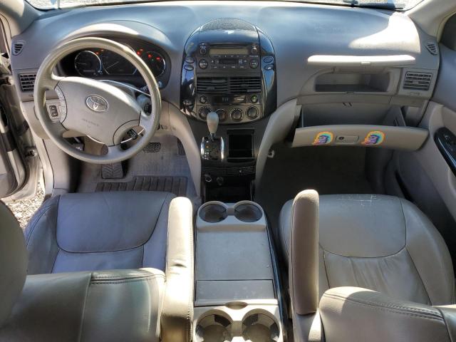 5TDBA23C94S015817 - 2004 TOYOTA SIENNA LE SILVER photo 8