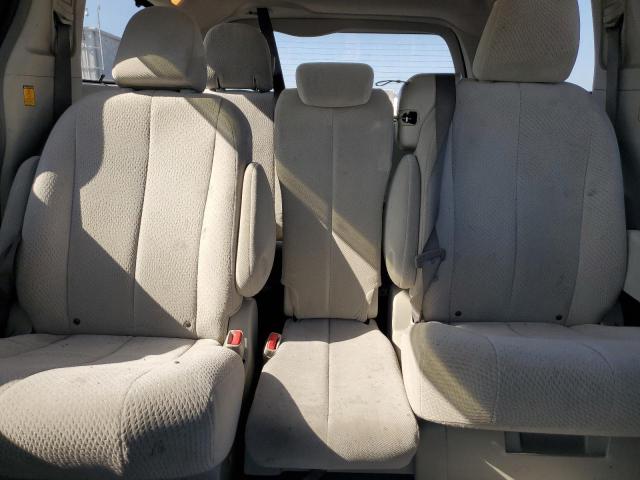 5TDKK3DC3BS089362 - 2011 TOYOTA SIENNA LE GRAY photo 10