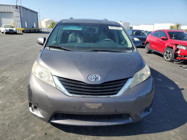 5TDKK3DC3BS089362 - 2011 TOYOTA SIENNA LE GRAY photo 5
