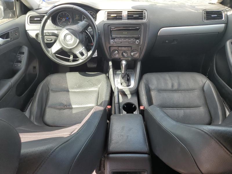 3VWDP7AJXDM216077 - 2013 VOLKSWAGEN JETTA SE BLACK photo 8