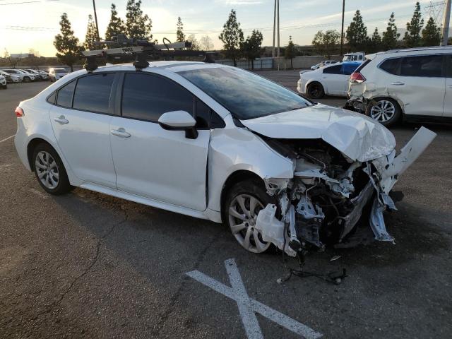 JTDEPRAE0LJ093472 - 2020 TOYOTA COROLLA LE WHITE photo 4