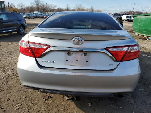 4T1BF1FK9HU417641 - 2017 TOYOTA CAMRY LE SILVER photo 6