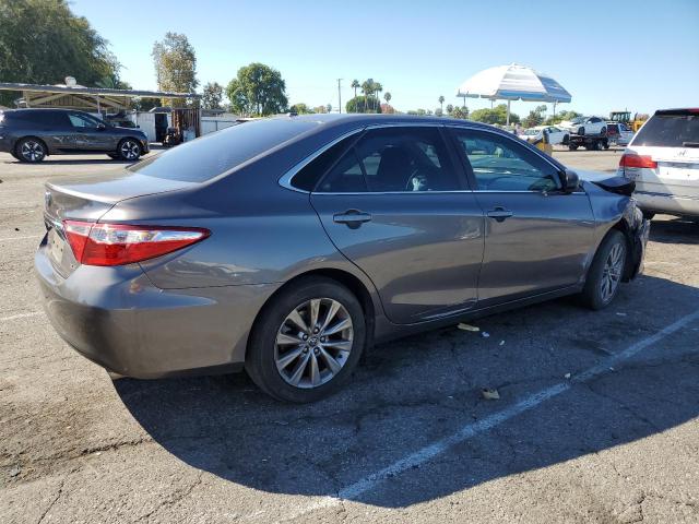 4T4BF1FK8FR461519 - 2015 TOYOTA CAMRY LE 灰色 照片 3