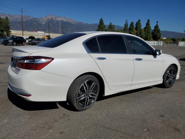 1HGCR2F5XHA096261 - 2017 HONDA ACCORD SPORT Белый фото 3