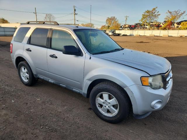 1FMCU9DG9BKC38882 - 2011 FORD ESCAPE XLT Silber Foto 4