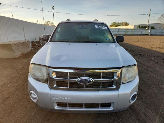 1FMCU9DG9BKC38882 - 2011 FORD ESCAPE XLT Silber Foto 5
