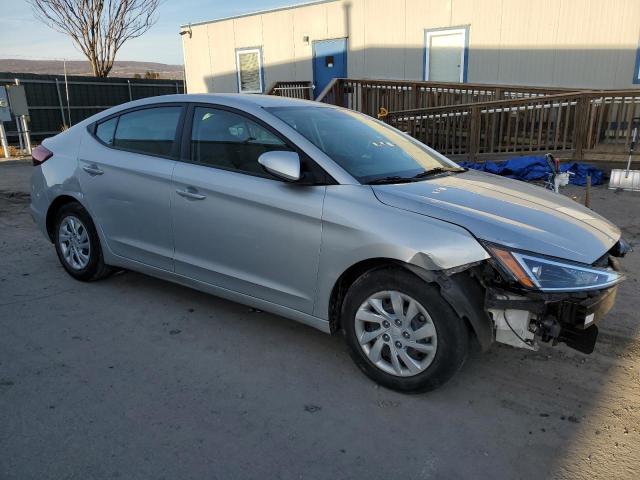 5NPD74LFXKH454654 - 2019 HYUNDAI ELANTRA SE SILVER photo 4