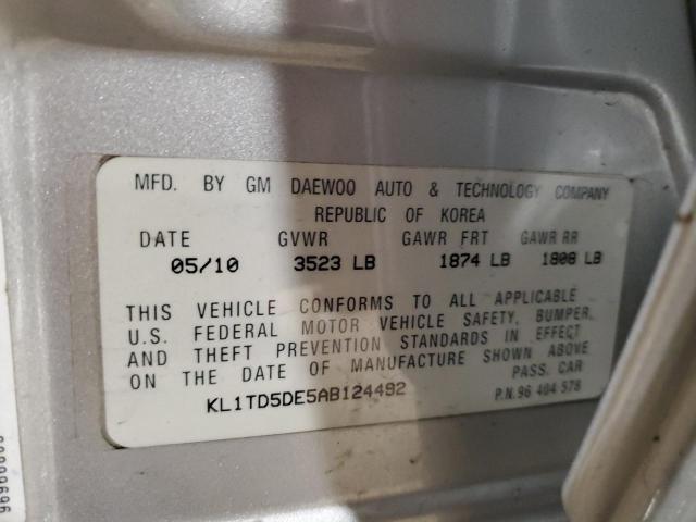 KL1TD5DE5AB124492 - 2010 CHEVROLET AVEO LS 银色 照片 12