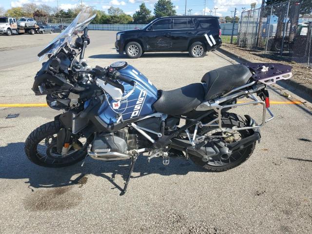 WB10M130XR6J99748 - 2024 BMW R 1250 GS ADVENTURE BLUE photo 3