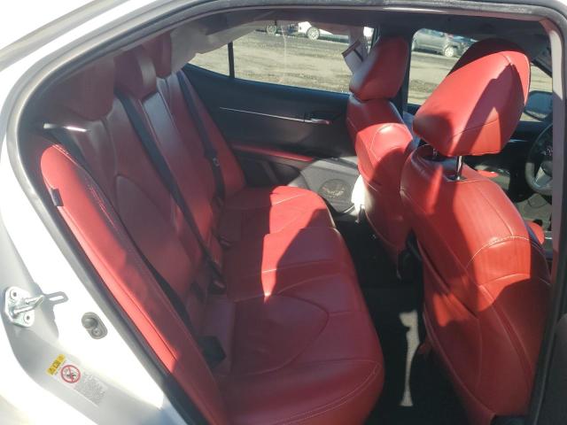 JTNB11HK3J3030431 - 2018 TOYOTA CAMRY L WHITE photo 10