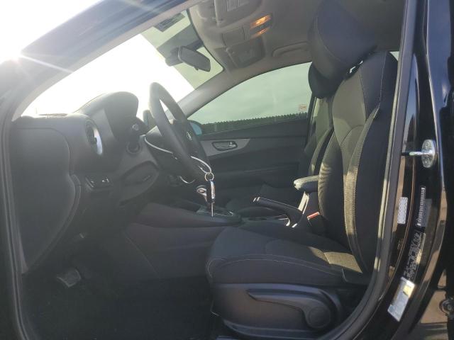 3KPF24AD8ME331211 - 2021 KIA FORTE FE BLACK photo 7