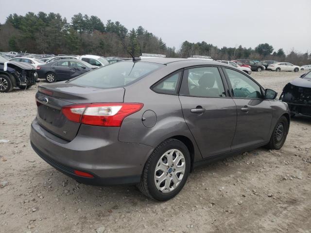 1FAHP3F26CL259626 - 2012 FORD FOCUS SE GRAY photo 3