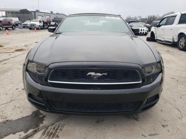 1ZVBP8EM6D5239377 - 2013 FORD MUSTANG BLACK photo 5