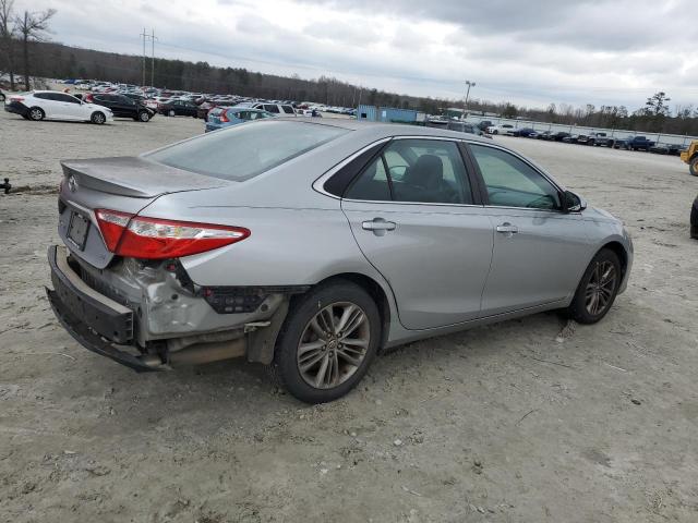 4T1BF1FKXFU482639 - 2015 TOYOTA CAMRY LE SILVER photo 3