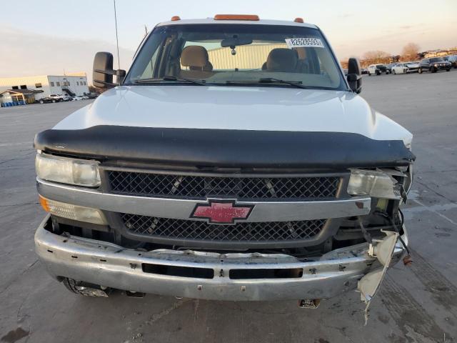 1GCHC29U51E302254 - 2001 CHEVROLET SILVERADO C2500 HEAVY DUTY WHITE photo 5