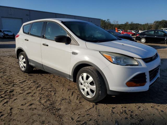 1FMCU0F78DUD40996 - 2013 FORD ESCAPE S WHITE photo 4