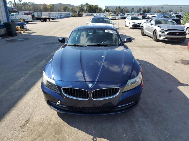 WBALM5C57AE377562 - 2010 BMW Z4 SDRIVE30I BLUE photo 5