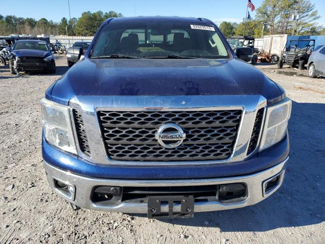 1N6AA1E66HN507470 - 2017 NISSAN TITAN SV BLUE photo 5