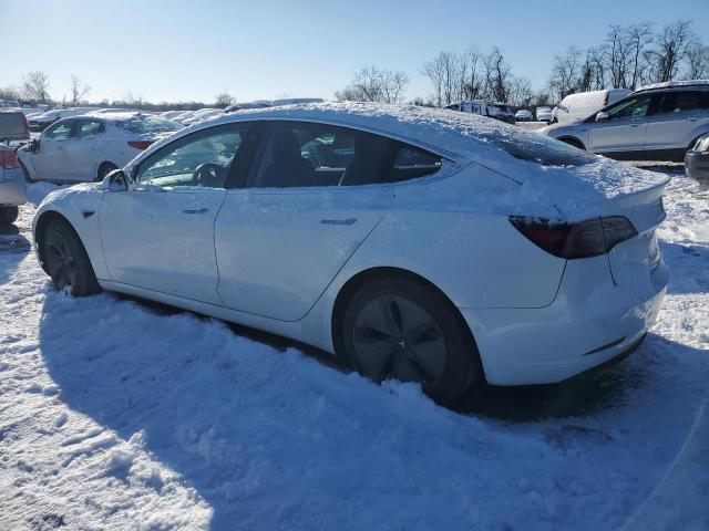 5YJ3E1EA2JF060614 - 2018 TESLA MODEL 3 WHITE photo 2