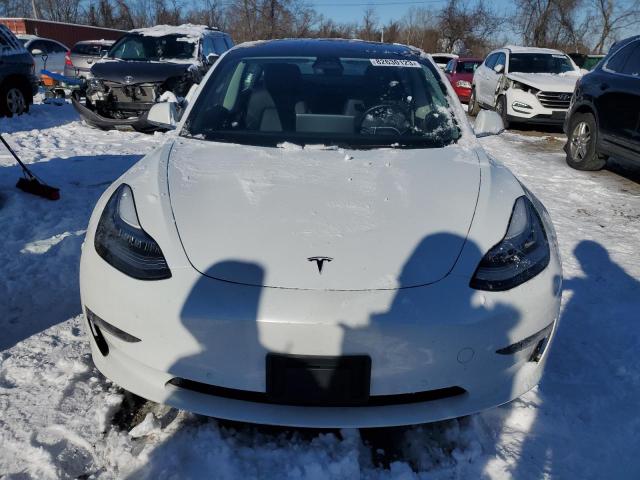 5YJ3E1EA2JF060614 - 2018 TESLA MODEL 3 WHITE photo 5