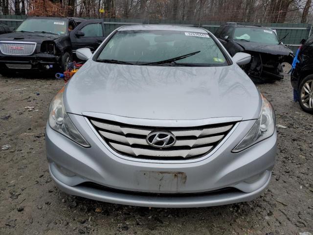 5NPEC4AC5BH267864 - 2011 HYUNDAI SONATA SE SILVER photo 5