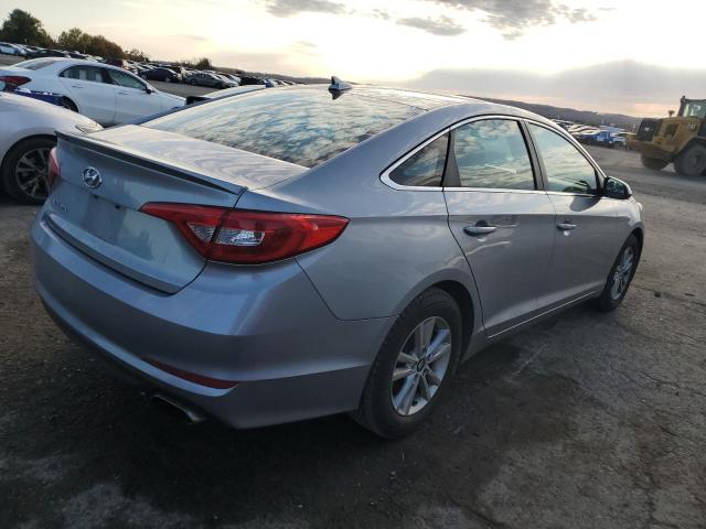 5NPE24AF1FH007593 - 2015 HYUNDAI SONATA SE BLUE photo 3