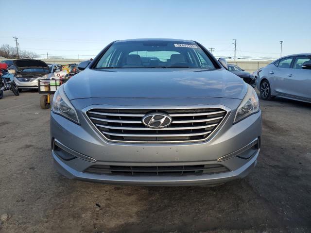 5NPE24AF1FH007593 - 2015 HYUNDAI SONATA SE BLUE photo 5