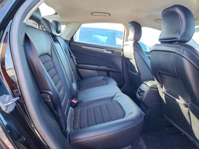 3FA6P0HDXHR240039 - 2017 FORD FUSION SE BLACK photo 10