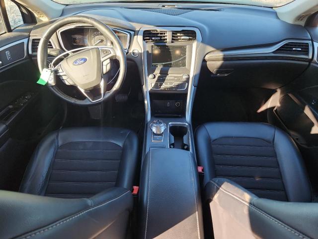 3FA6P0HDXHR240039 - 2017 FORD FUSION SE BLACK photo 8