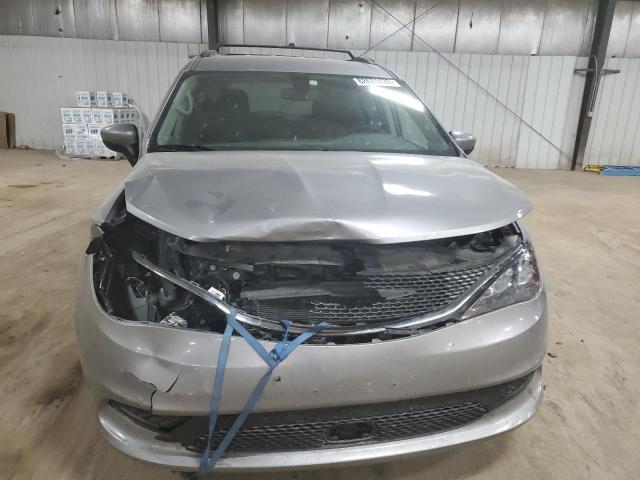 2C4RC1DG0MR532257 - 2021 CHRYSLER VOYAGER LXI SILVER photo 5