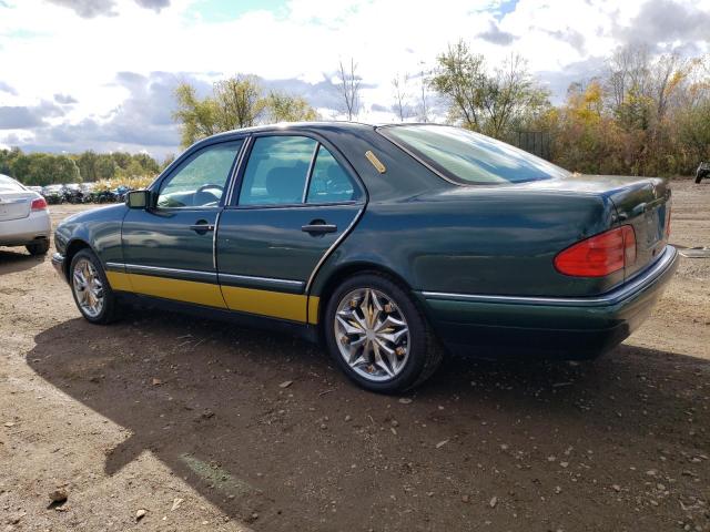 WDBJF65FXWA504057 - 1998 MERCEDES-BENZ E 320 Yaşıl foto 2