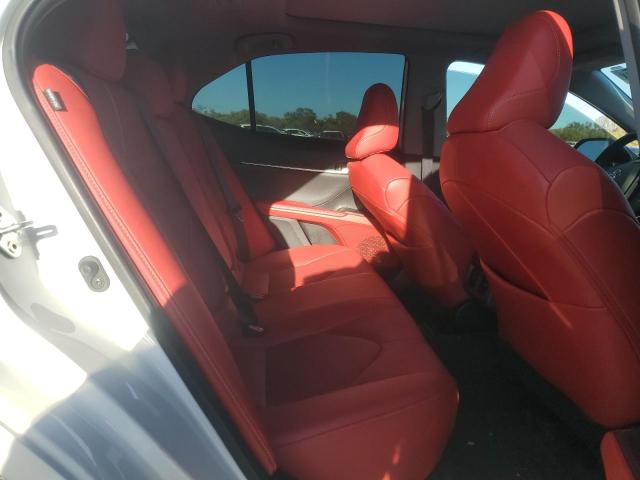 4T1K61BK6NU052742 - 2022 TOYOTA CAMRY XSE WHITE photo 10