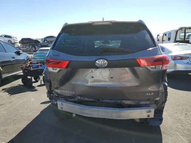 5TDKZRFH8HS230460 - 2017 TOYOTA HIGHLANDER SE GRAY photo 6
