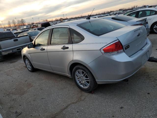 1FAHP3FNXAW216865 - 2010 FORD FOCUS SE SILVER photo 2