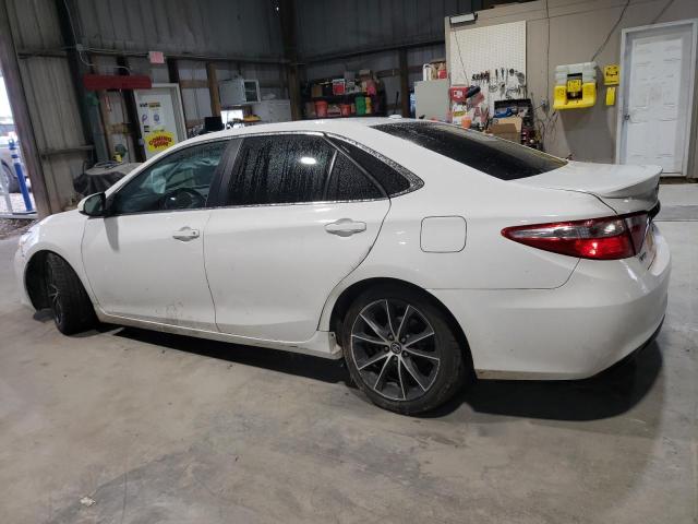 4T1BF1FK3HU772790 - 2017 TOYOTA CAMRY LE 白色 照片 2