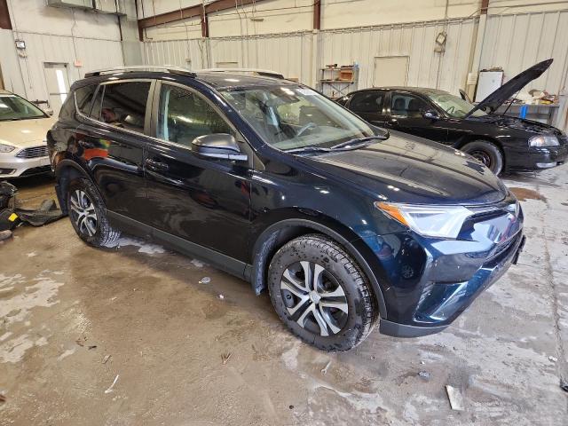 JTMZFREV4JJ174342 - 2018 TOYOTA RAV4 LE Կապույտ լուսանկար 4