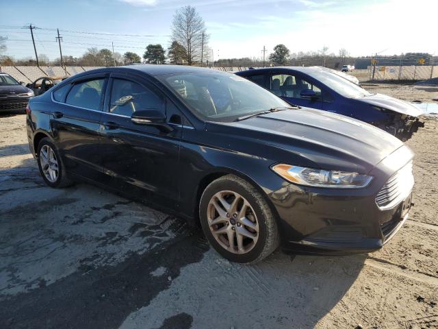 3FA6P0H73FR275609 - 2015 FORD FUSION SE BLACK photo 4