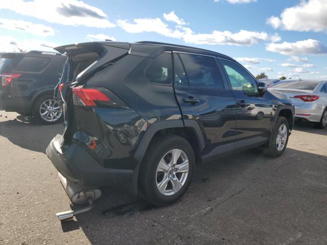 JTMP1RFV4LJ037795 - 2020 TOYOTA RAV4 XLE BLACK photo 3