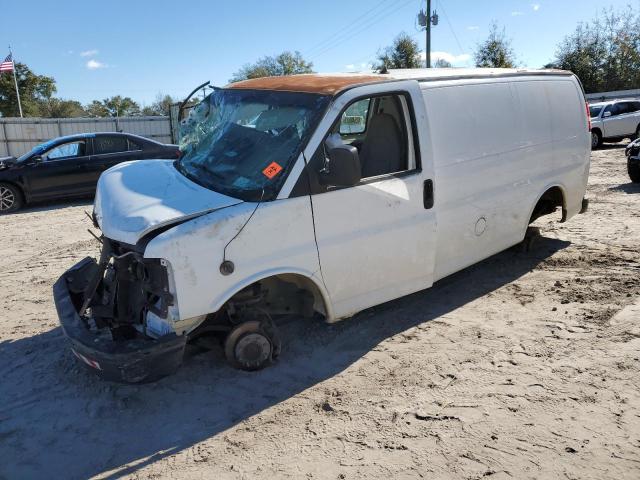 1GCGG25CX81118572 - 2008 CHEVROLET EXPRESS G2 WHITE photo 1