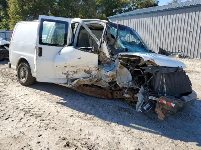 1GCGG25CX81118572 - 2008 CHEVROLET EXPRESS G2 WHITE photo 4