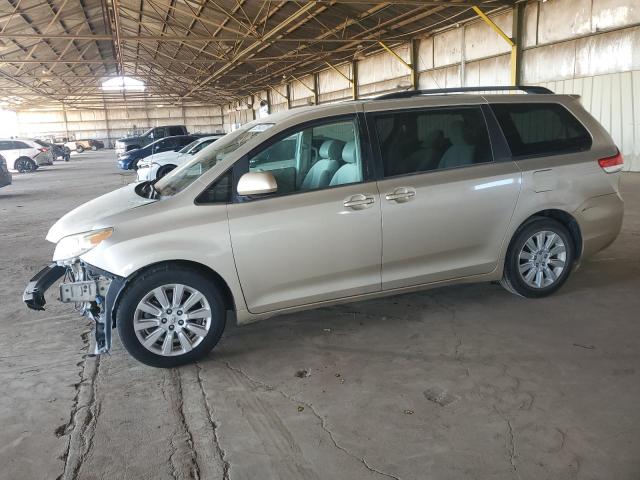 2013 TOYOTA SIENNA LE, 