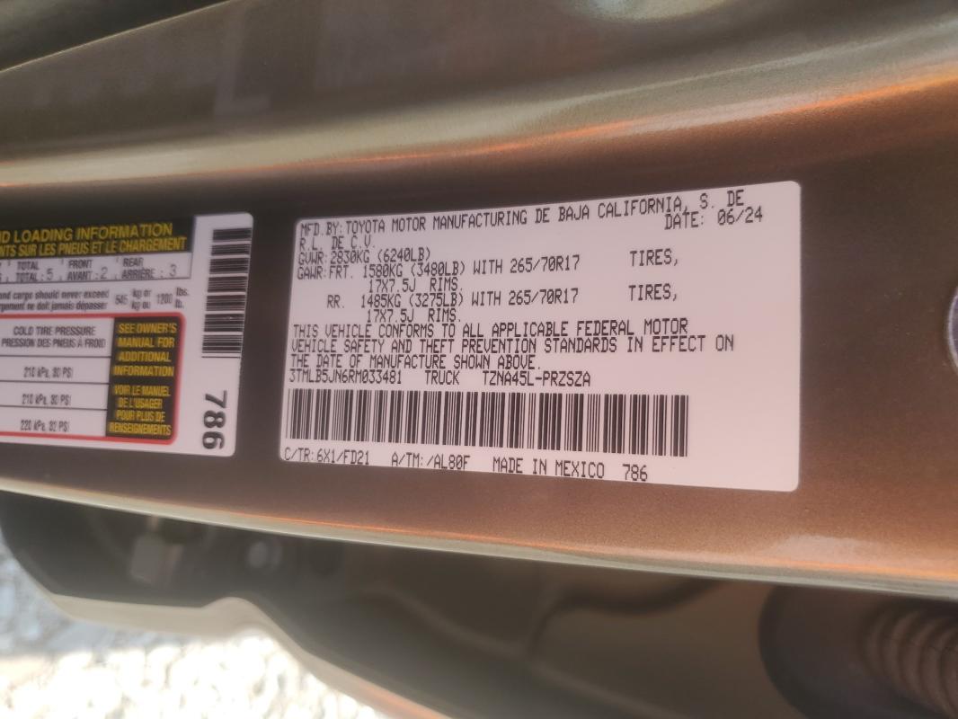 3TMLB5JN6RM033481 - 2024 TOYOTA TACOMA DOUBLE CAB Yaşıl foto 12